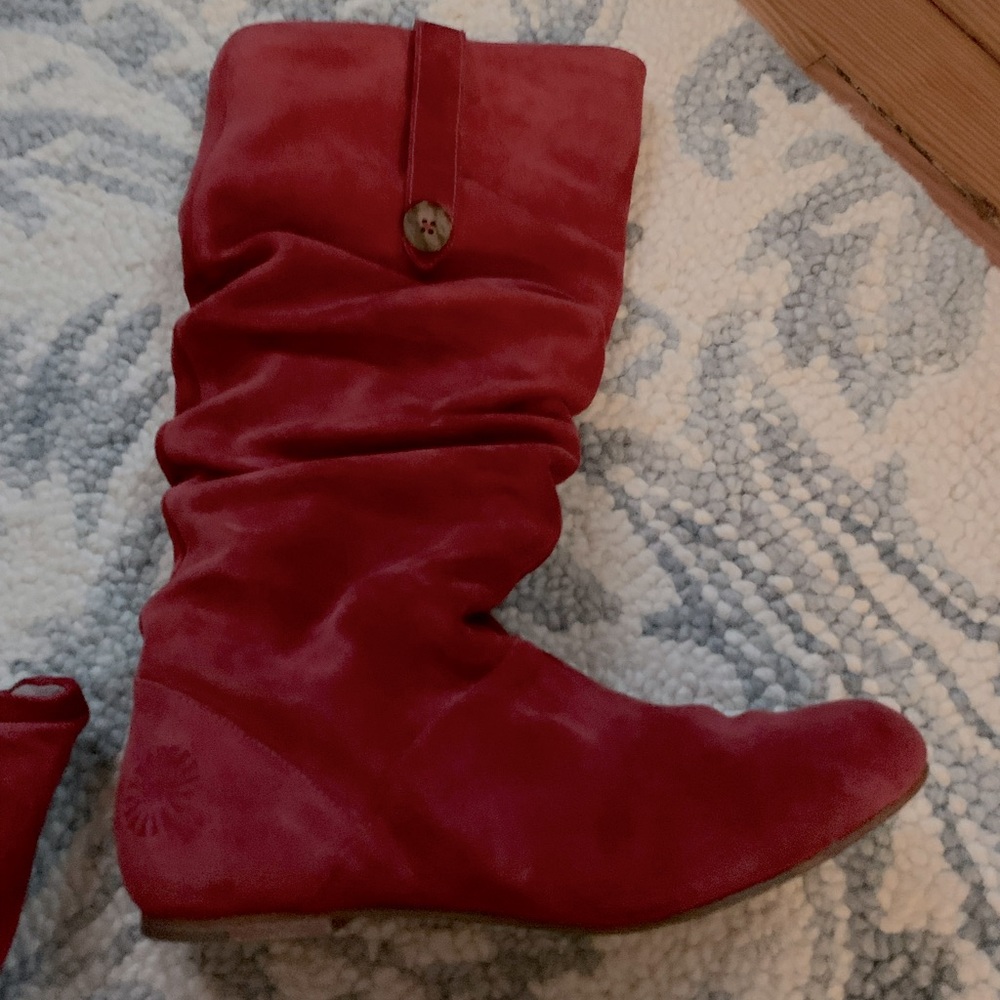 Genuine red, suede, slouchy Ugg boot